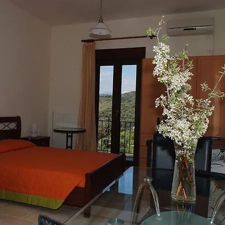 Youth Hostel *